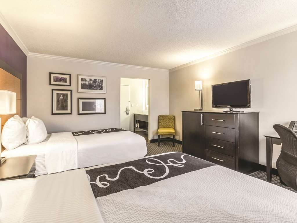 La Quinta By Wyndham Cleveland - Airport North Hotel Quarto foto